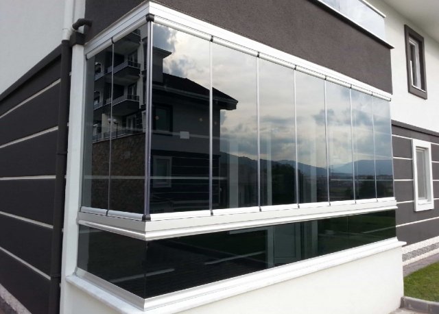 Cam Balkon